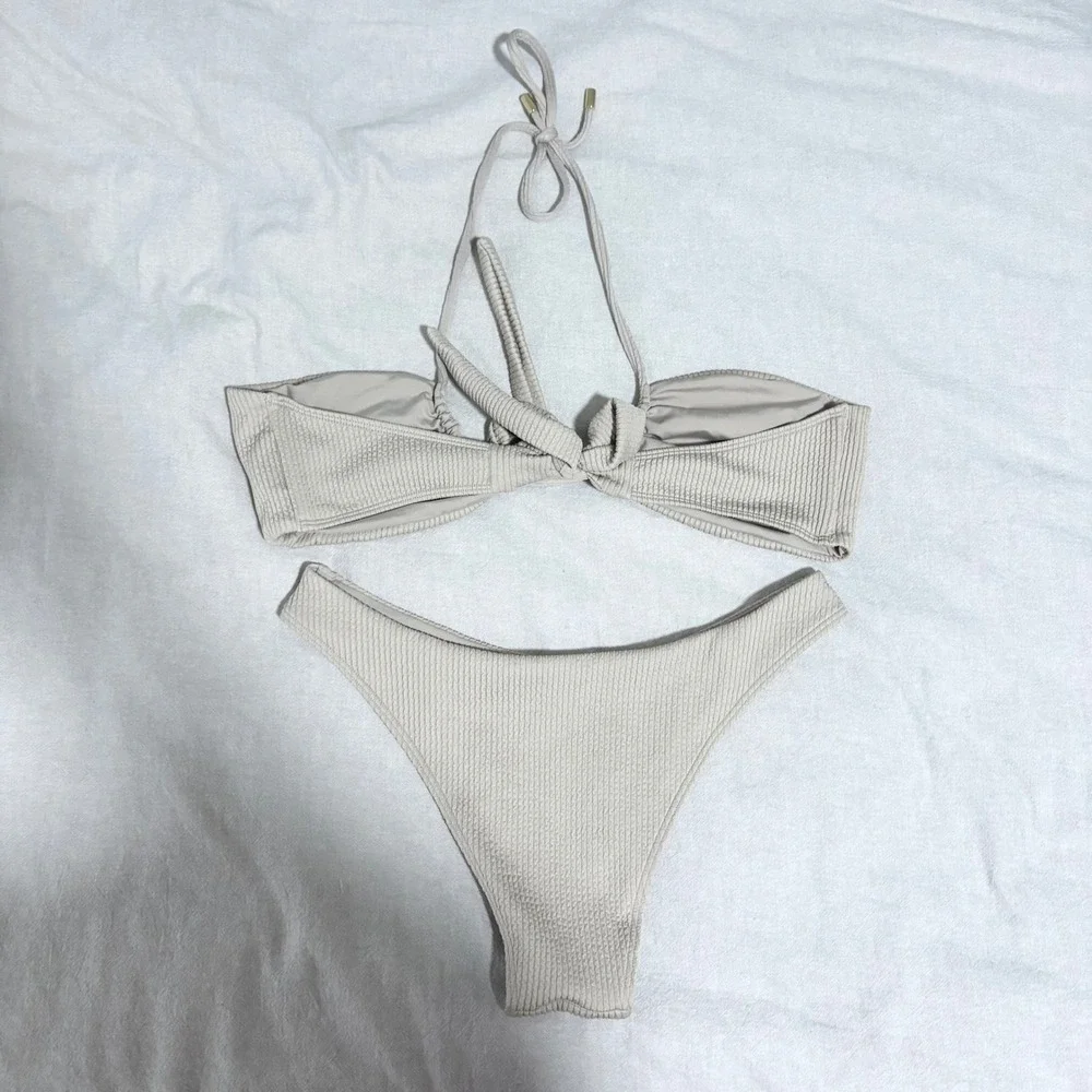 Monday Swimwear Sand‎ Copacabana Top L Byron M Bottom Beige